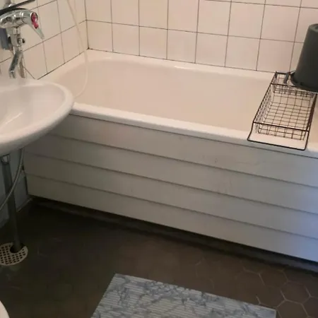 Pankkikallio 8 *